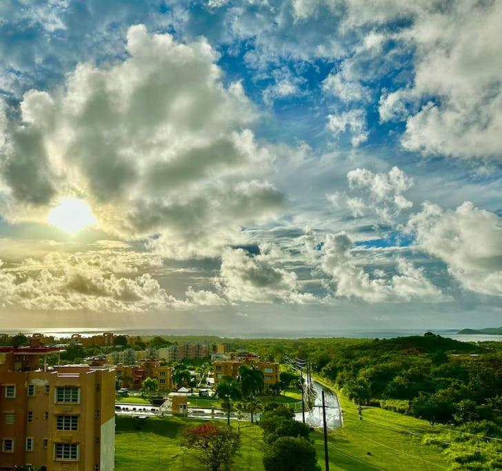 Ocean & Mountains View, Marina, Ferry, Vista Mar, Costa Esmeralda Ceiba Екстериор снимка